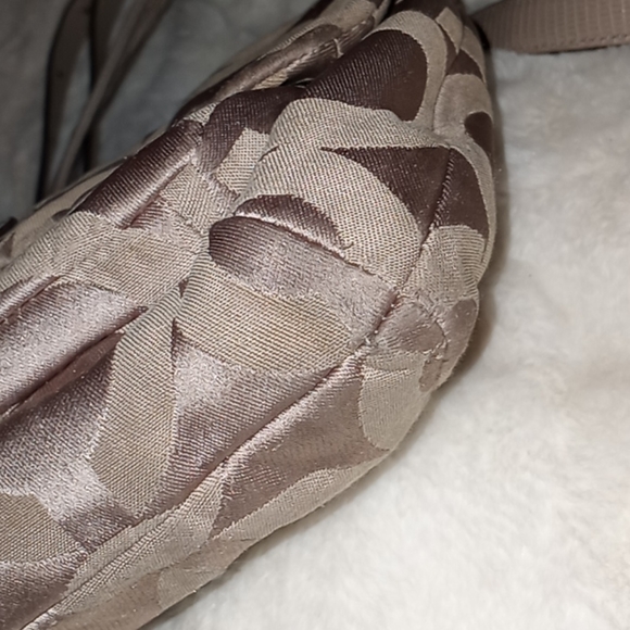 Coach Kristen sateen crossbody bag. - Picture 4 of 16